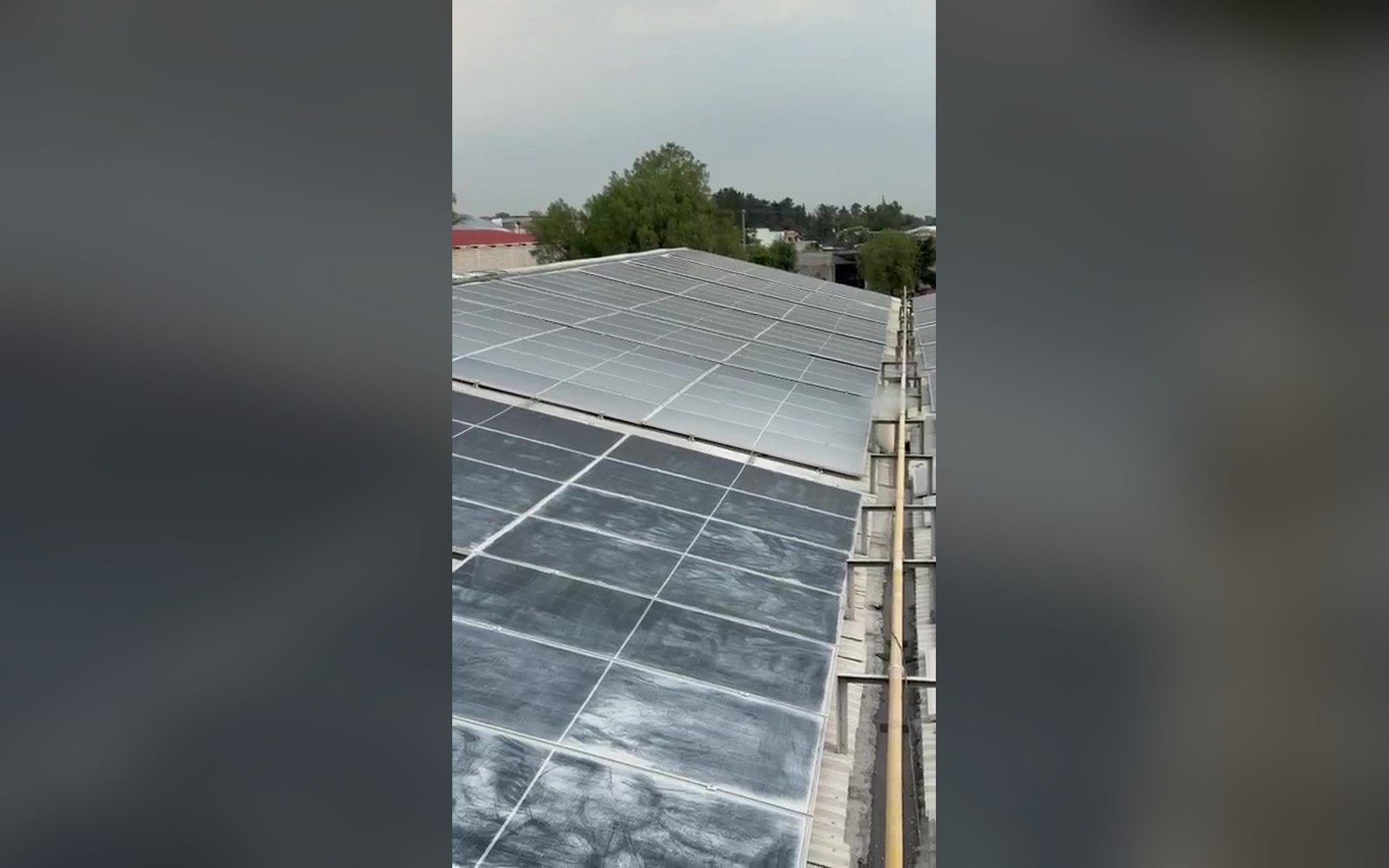 Servicio de mantenimiento y limpieza profesional de paneles fotovoltaicos